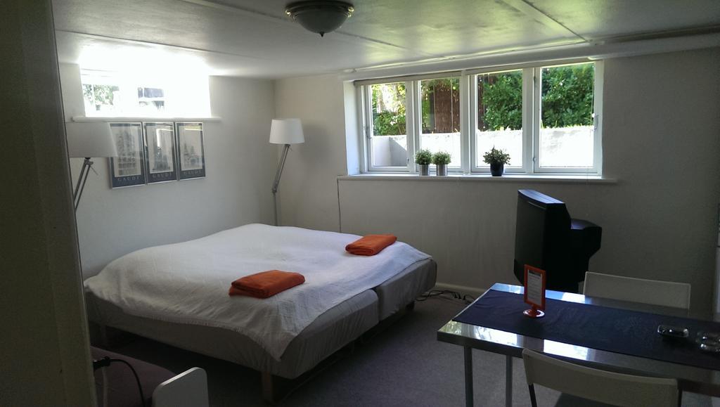 Friis Bed & Bath Apartment Aalborg Room photo